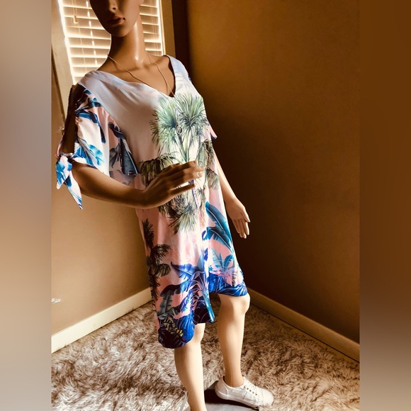 Florinda Sun Dress, New with Tags - Picture 4 of 14